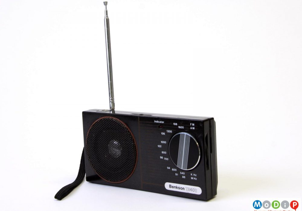 Benkson TR40B transistor radio