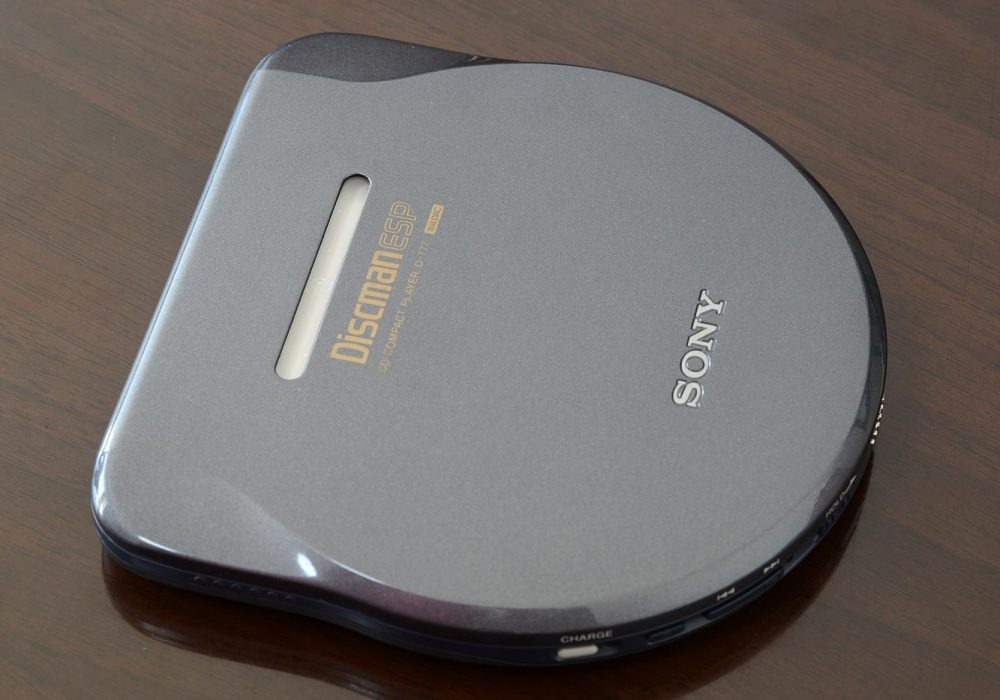 索尼 SONY D-777, 非DBB版