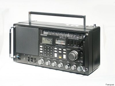 根德 GRUNDIG SATELLIT 650 世界全波段卫星收音机