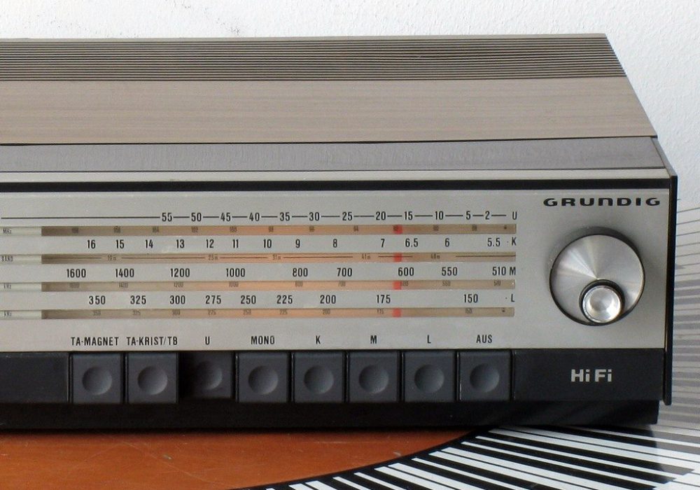 根德 GRUNDIG RTV800 收扩机