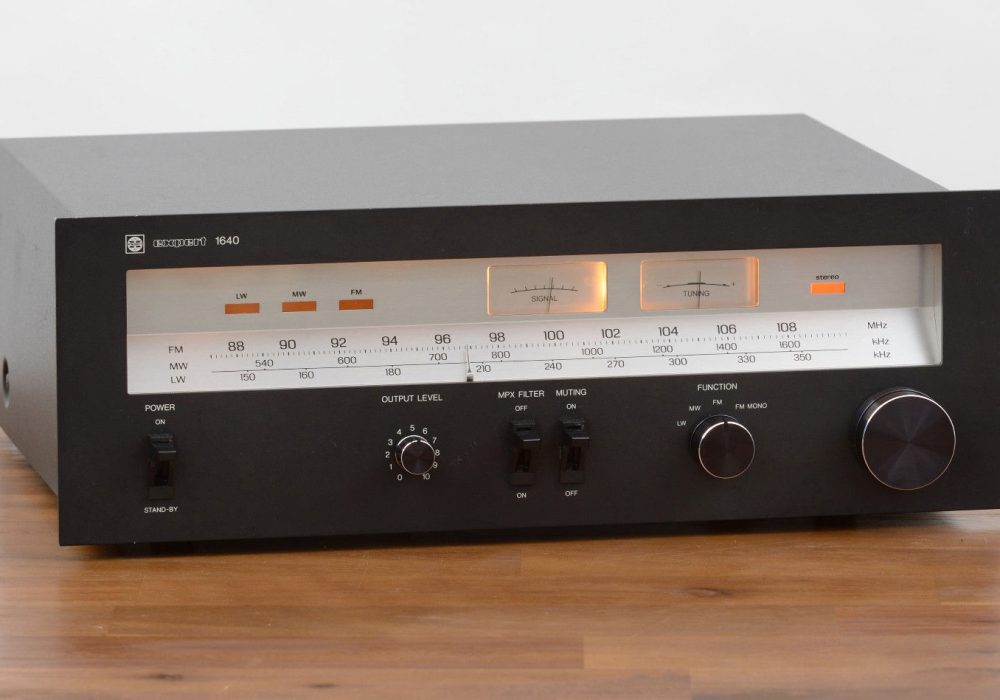 Expert 1640 / Sanyo FMT-611LU Tuner 立体声收音头