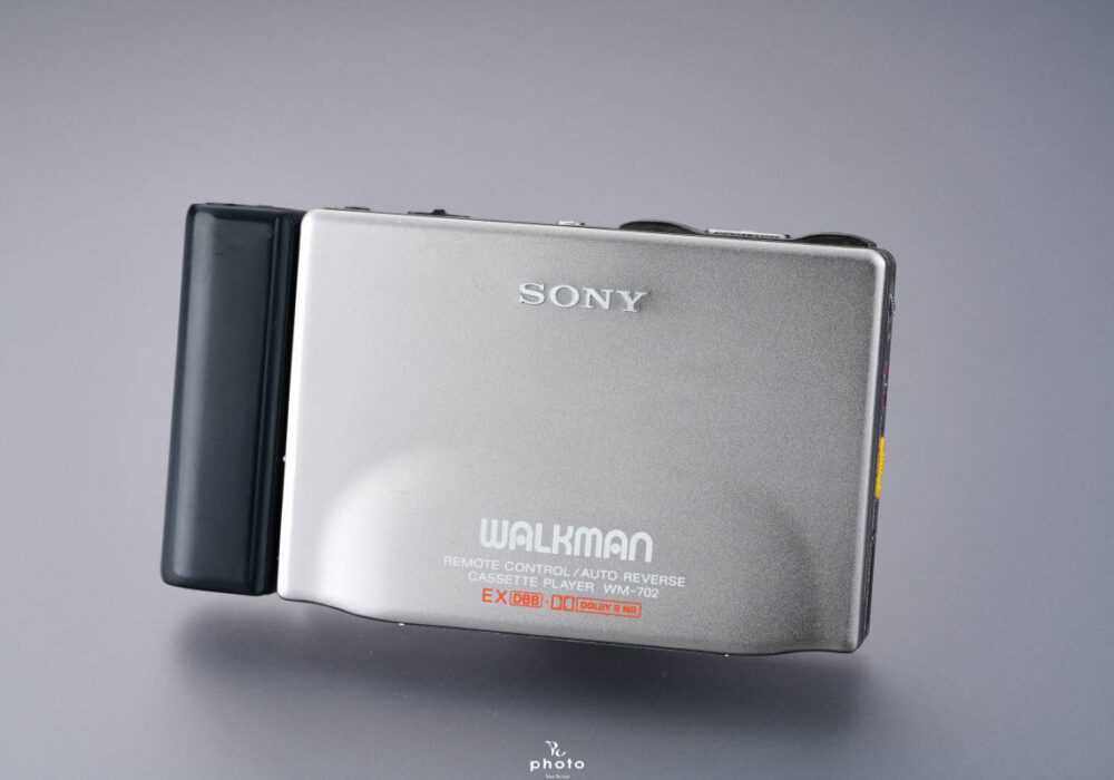 極・動作 索尼 SONY 索尼 WALKMAN EX DBB重低音搭載 高級モデル 磁带随身听 WM-702 チタングレー 整備品